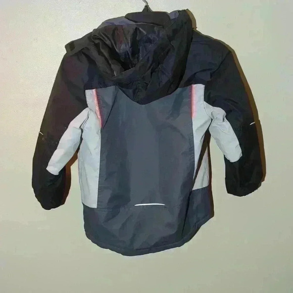 Gerry, winter snow jacket, boys XS, gray and white - Picture 6 of 6
